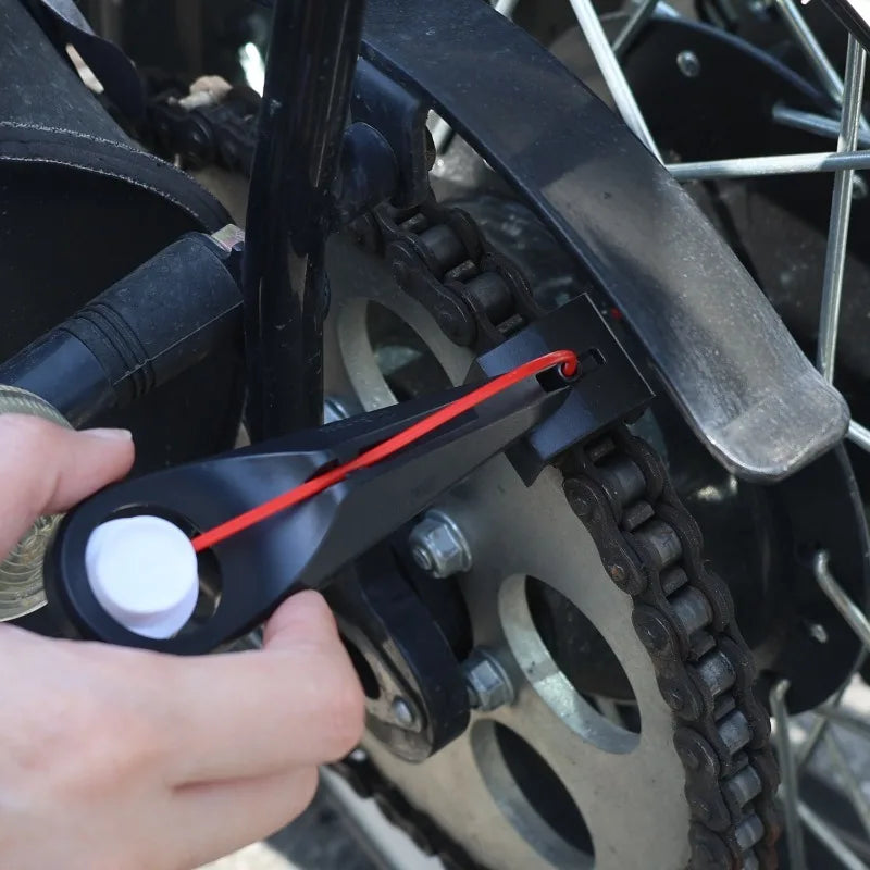 1/2PCS Motorcycle Chain Cleaning Maintenance Air Oil Dispenser Chain Oil Chain Wax Maintenance Maintenance Tools Spray Device