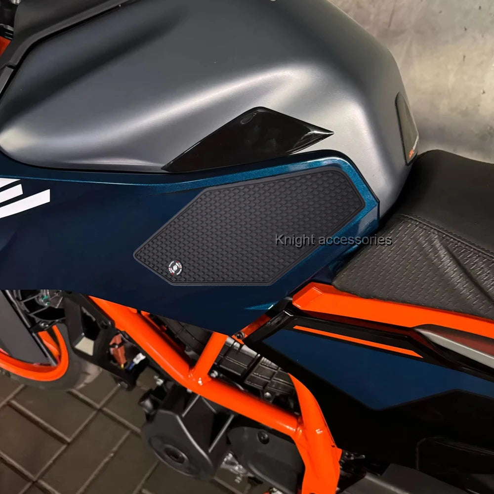 For 390 Duke duke 250 390 2024 2025 New Motorcycle Tank Pad Protector Sticker Decal Gas Knee Grip